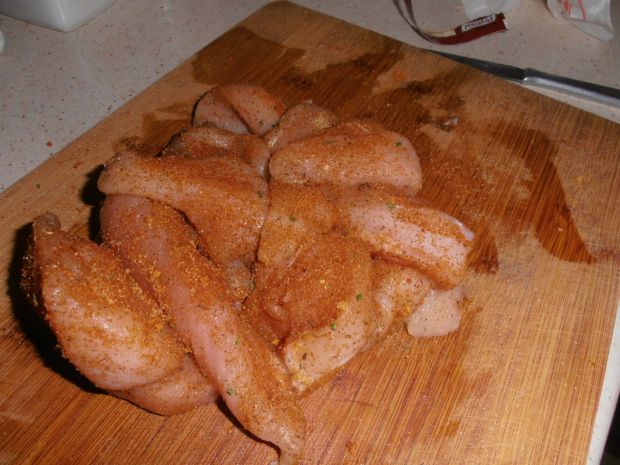 Kąski z kurczaka w krakersach