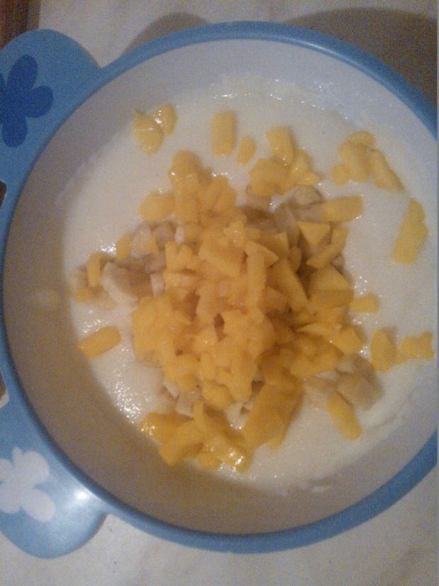 Kasza manna z mango i bananem 