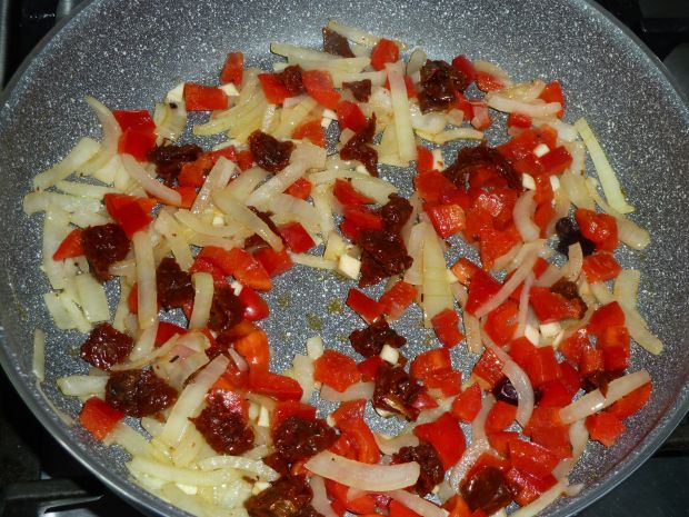 Kaszotto z bobem i suszonymi pomidorami 