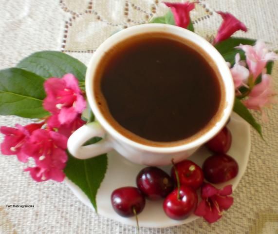 Kawa aromatyzowana wiśniami :