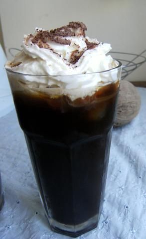 Kawa mrożona z lodami waniliowymi