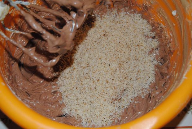 Kawowo-czekoladowa  pascha z nutą orzechów