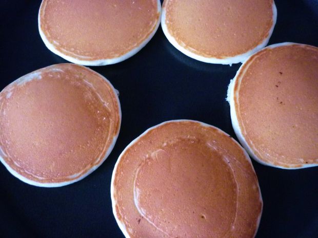 Kokosowe pancakes z miodem 