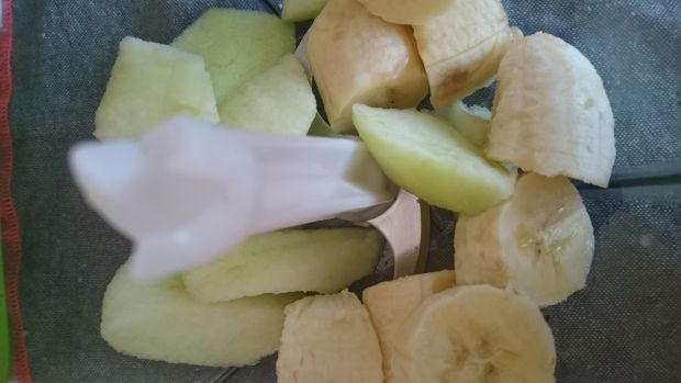 Koktajl bananowo-jabłkowy z sokiem brzozowym&chia
