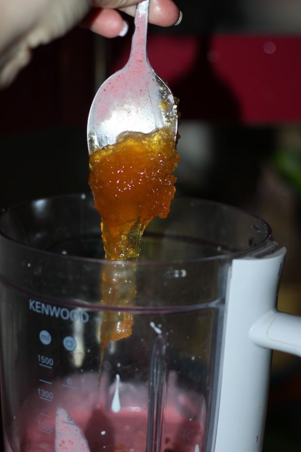 Koktajl truskawkowy z miodem