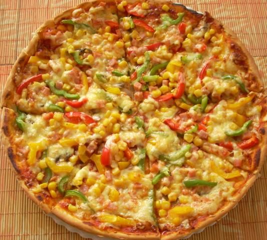 Kolorowa pizza Pyzy