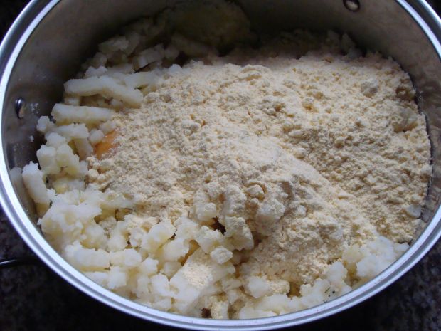 Kopytka z mąką kukurydzianą