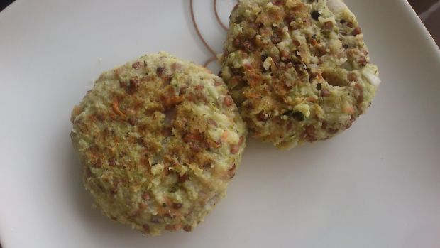 Kotleciki brokułowo - gryczano - jaglane