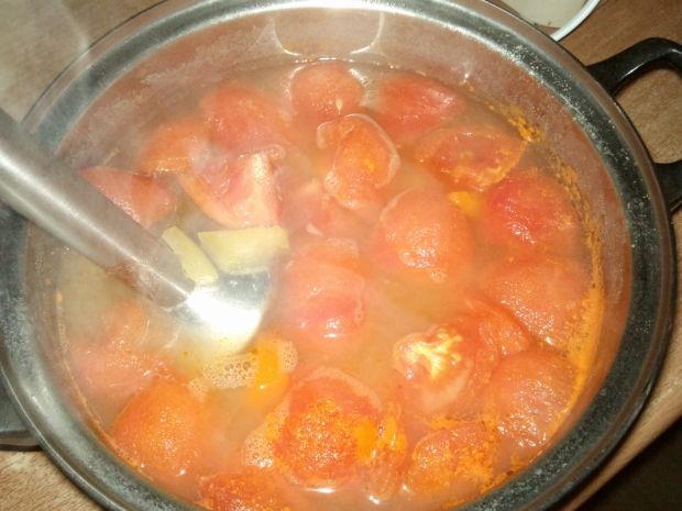 Krem z kabaczka z pomidorami