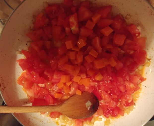 Kremowa pomidorowa ze świeżych pomidorów  