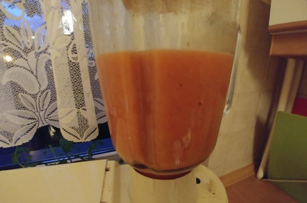 Kremowa pomidorowa ze świeżych pomidorów  