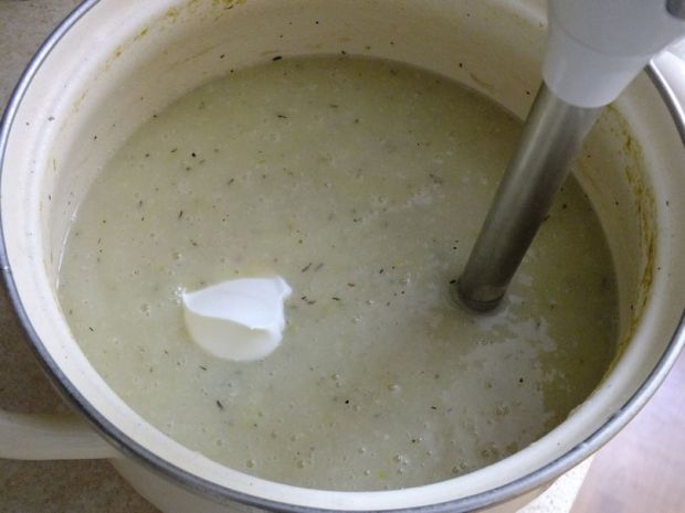 Kremowa zupa z czosnku