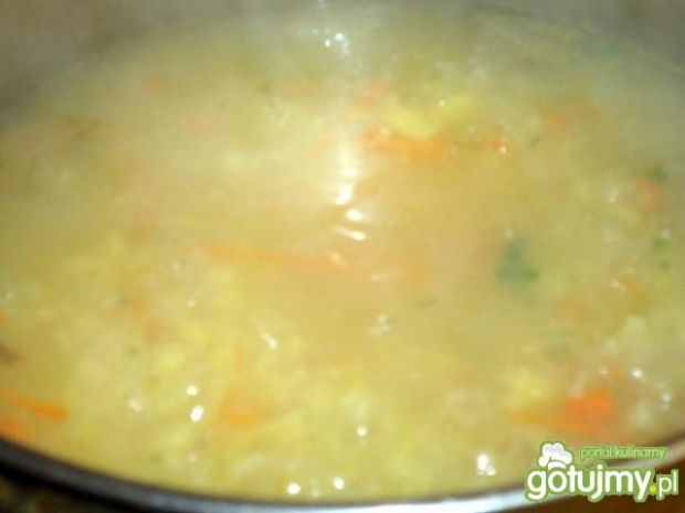 Kremowa zupa z leśnych grzybów