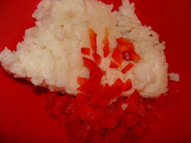 Kulki z ryżu z serem pleśniowym 