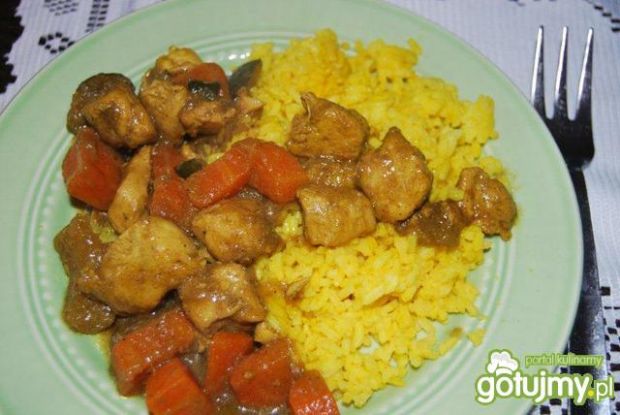 Kurczak curry z żółtym ryżem