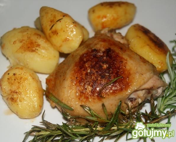 Kurczak i ziemniaki z rozmarynem