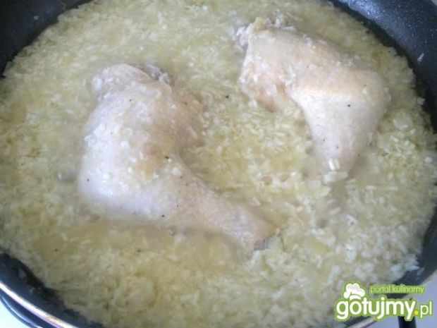 Kurczak na złotym ryżu 