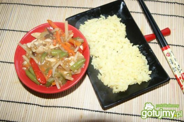 Kurczak po chińsku z warzywami