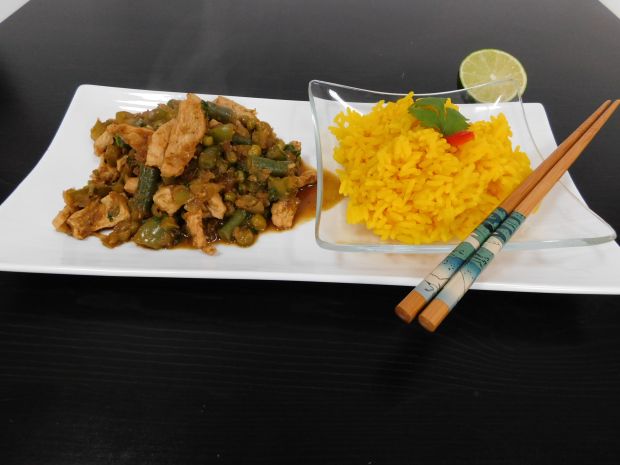 Kurczak po tajsku z zieloną pasta curry