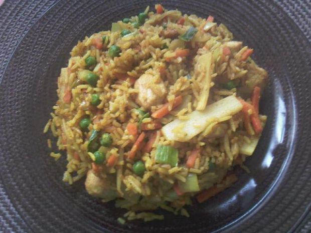 Kurczak z ryżem i warzywkami
