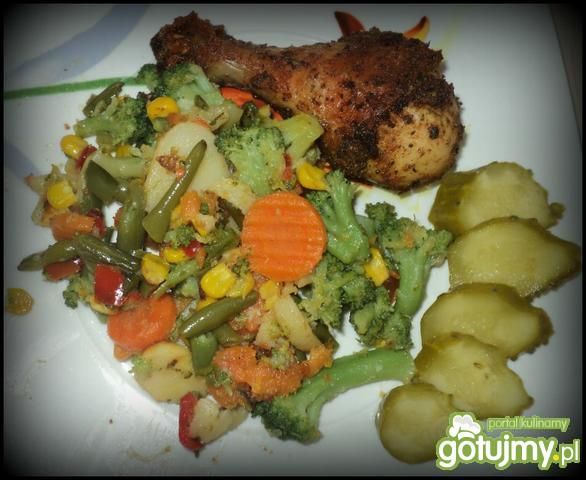 Kurczak z warzywami.