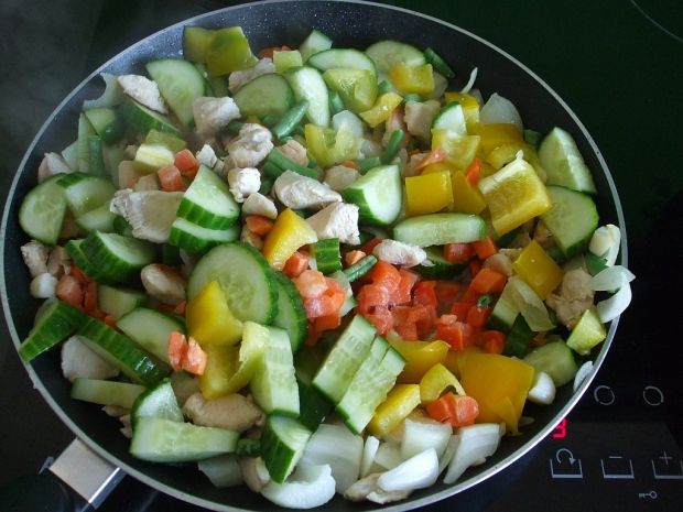 Kurczak z warzywami i grzybem MUN