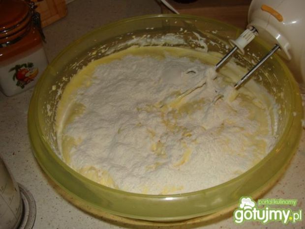Łaciate ciasto z kremem
