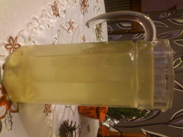 Lemoniada miodowo-cytrynowa z imbirem.