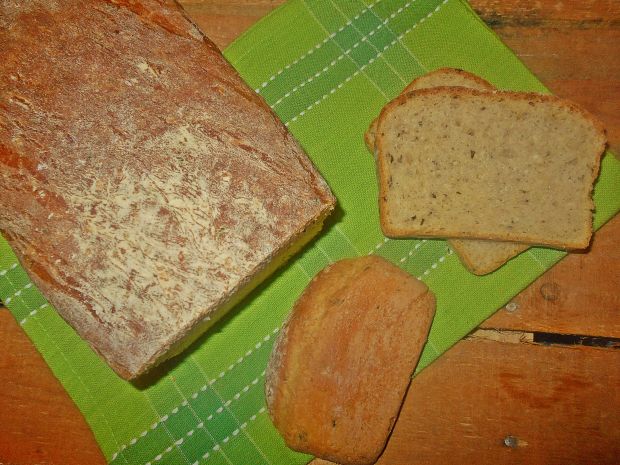 Majonezowy chleb z czosnkiem niedźwiedzim