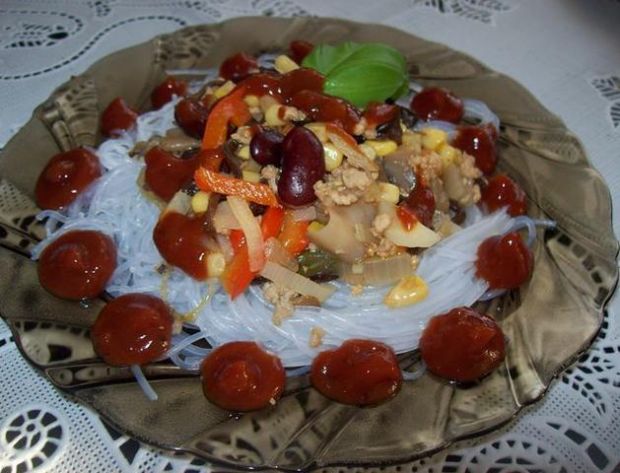Makaron ryżowy z sosem Tao Tao
