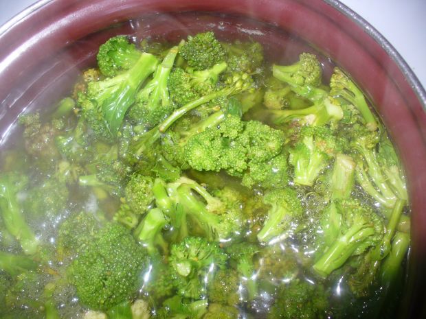 Makaron z brokułami zapiekany