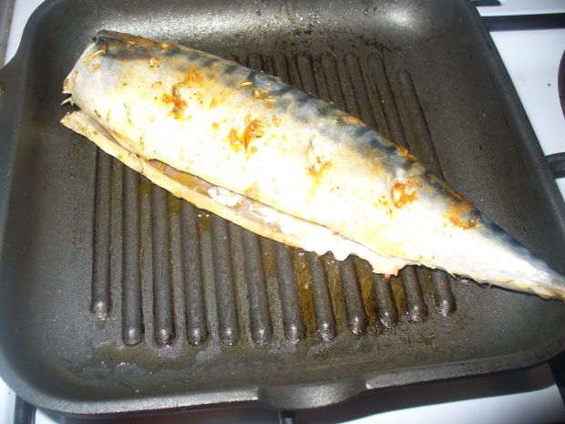 Makrela grillowana z czosnkiem