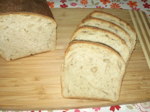 Mięciutki chleb pszenny na zakwasie