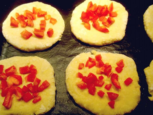 Mini pizze z gotowanych ziemniaków