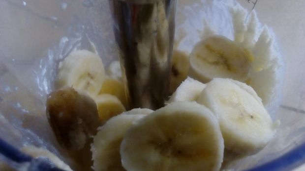 Mini serniczki bananowe z kawową pianka
