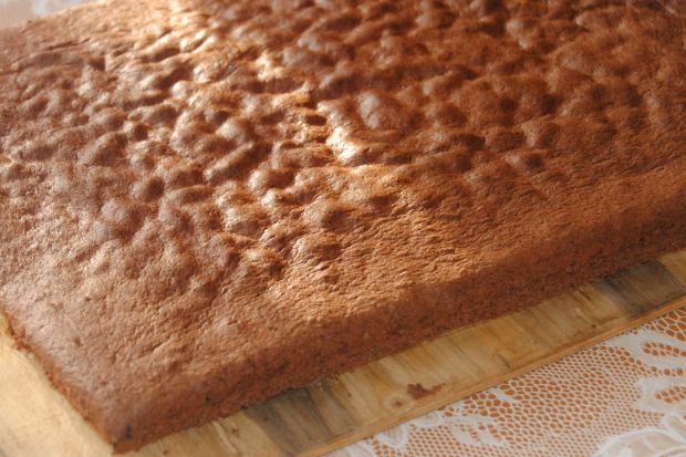 Miodowo-orzechowe ciasto