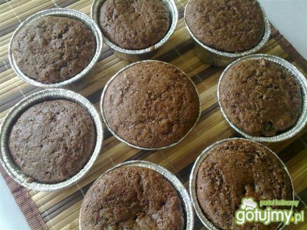 Muffinki czekoladowe z rodzynkami