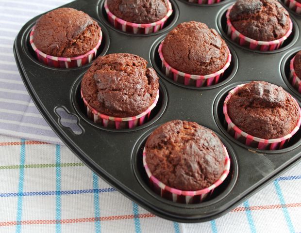Muffinki czekoladowo-rabarbarowe