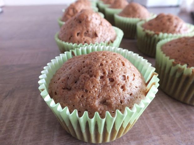 Muffinki kakaowe z lukrem