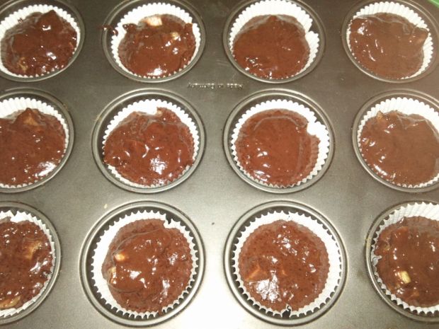 Muffinki kakaowe z rabarbarem