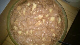 Muffinki kakaowo - cynamonowe z jabłkiem i orzecha
