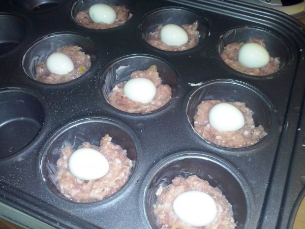 Muffinki mięsne z jajkiem 