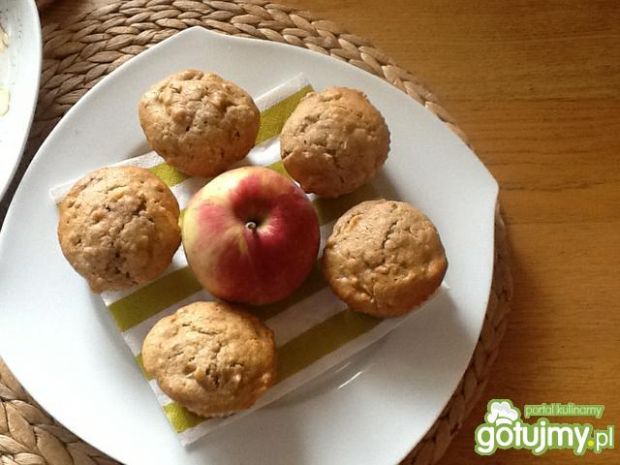 Muffinki z jabłkami i cynamonen