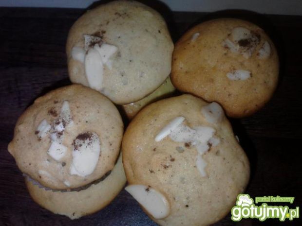 Muffiny cynamonowo-migdałowe