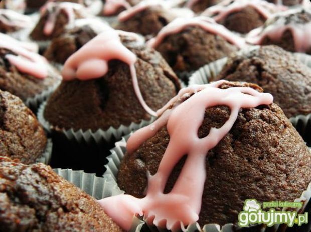 Muffiny czekoladowo-brzoskwiniowe