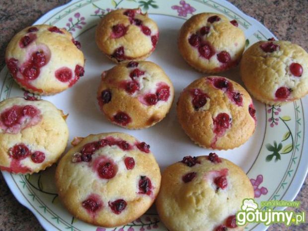Muffiny z czerwoną porzeczką