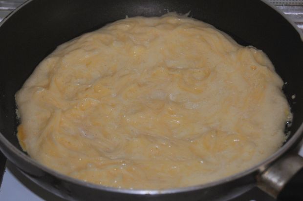 Nitkowy omlet