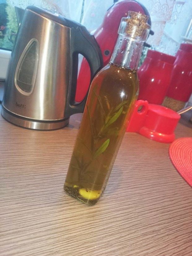 oliwa z tymiankiem i czosnkiem