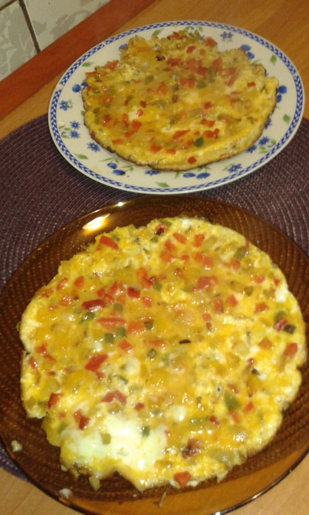 Omlet warzywny w tortilli