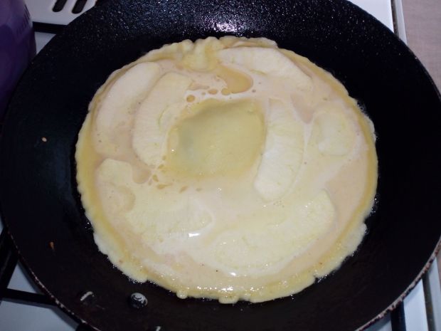 Omlet z jabłkiem